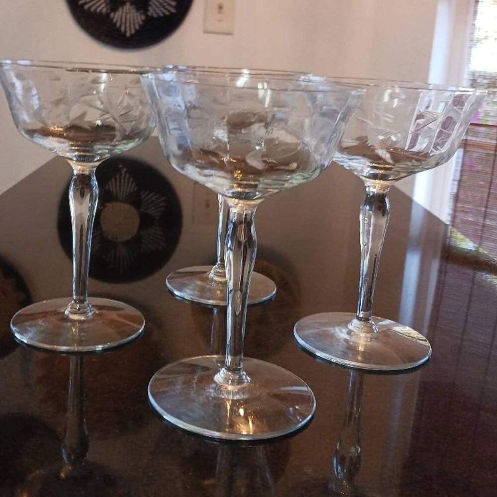 Set of 4 Four Etched Glass Vintage Tall Champagne Sherbert Glasses